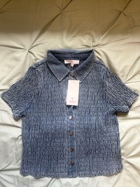 Hot & Delicious Denim-Blue Smocked Short Sleeve Button-Front Shirt